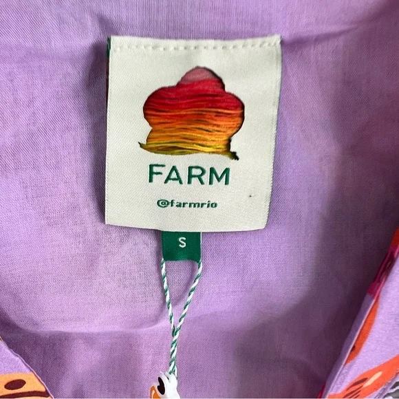 Farm Rio Lilac Beaks & Bananas Romper
Size Small - Picture 5 of 7